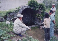 地域の方にお話を伺う１