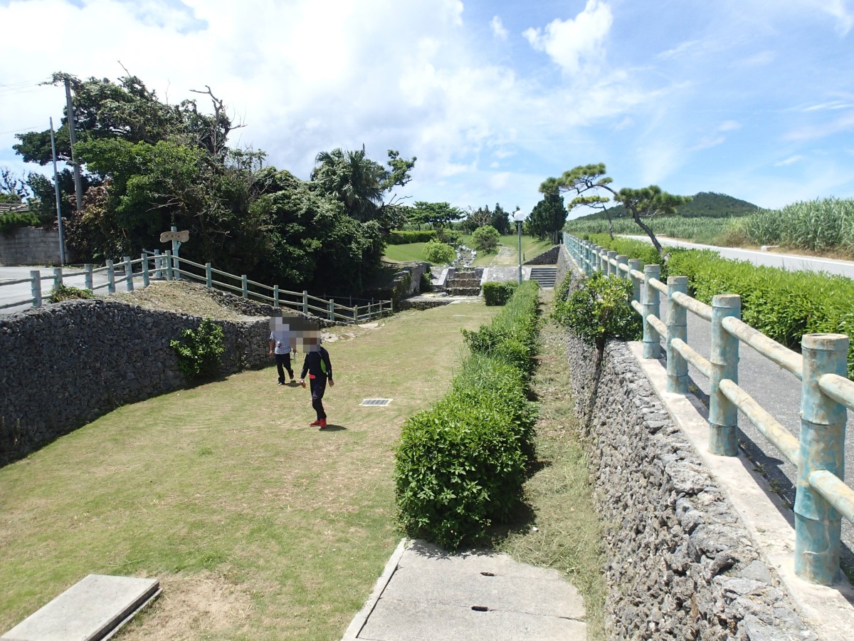 周辺（尚円王御庭公園内）